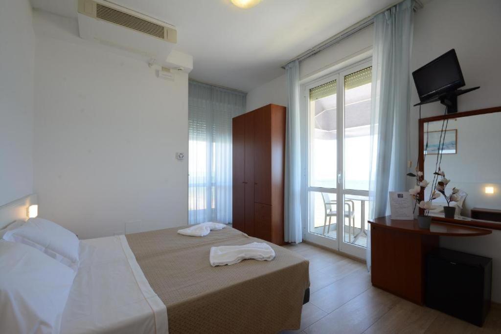 Hotel Caravel Marotta Exteriér fotografie