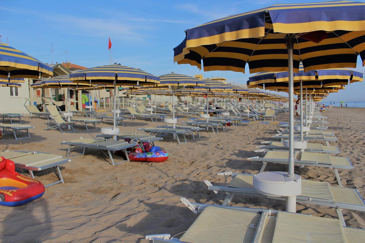 Hotel Caravel Marotta Exteriér fotografie